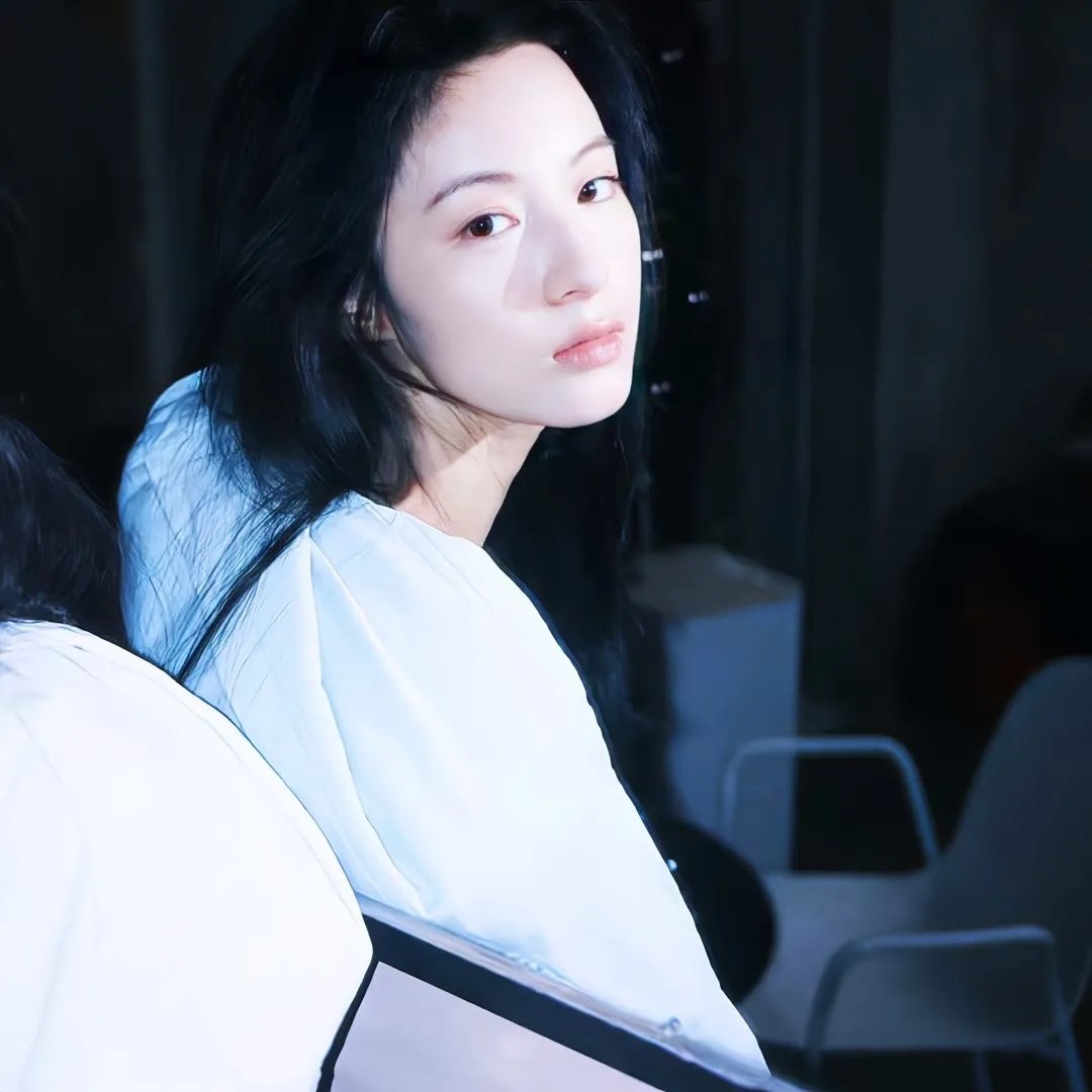 她来自未来